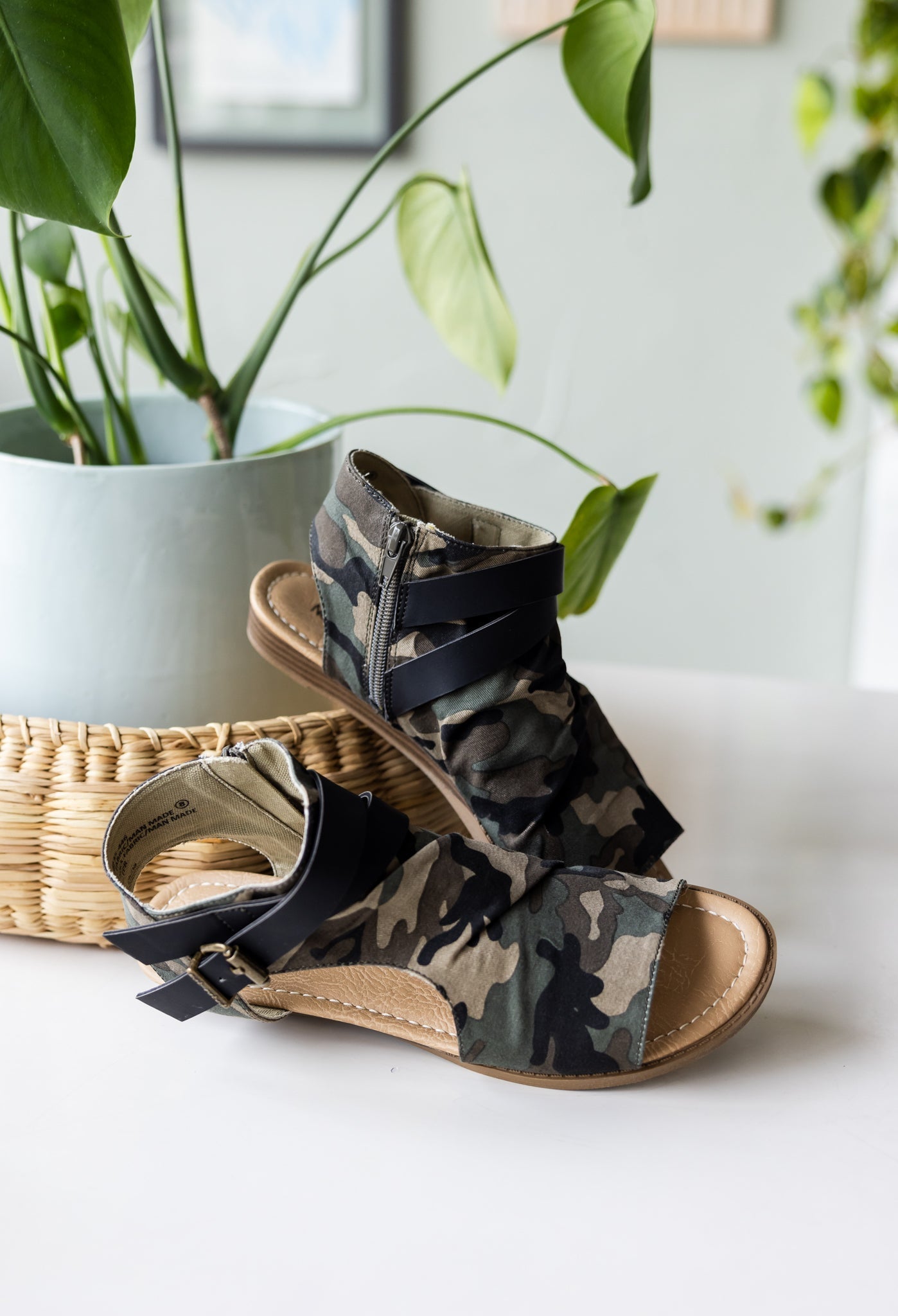 Avril Sandal in Camo