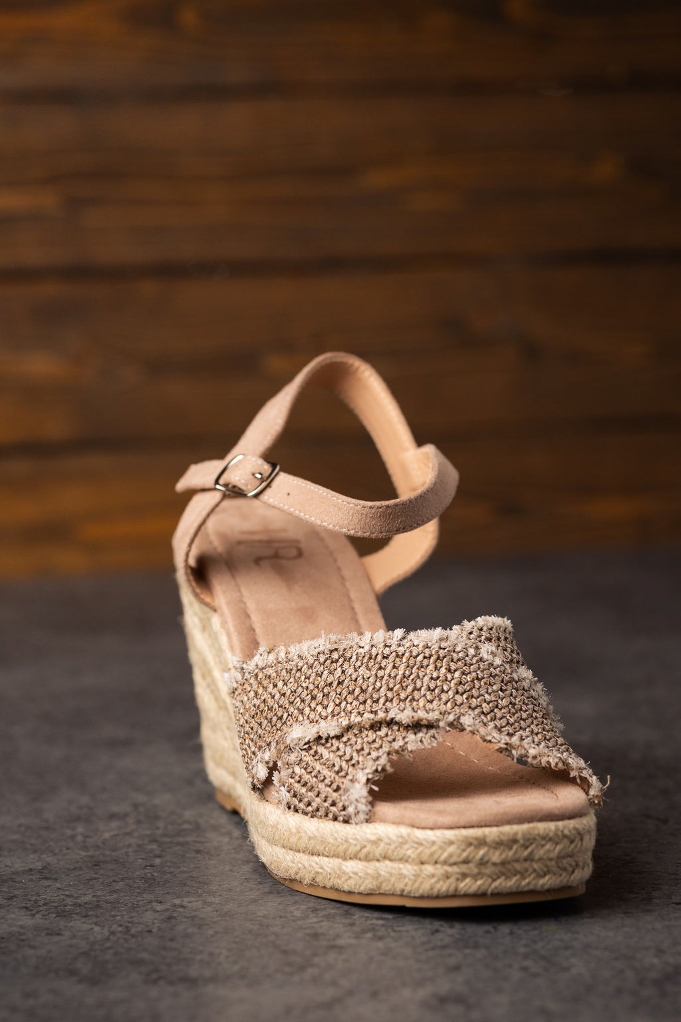 Elinor Wedge in Taupe