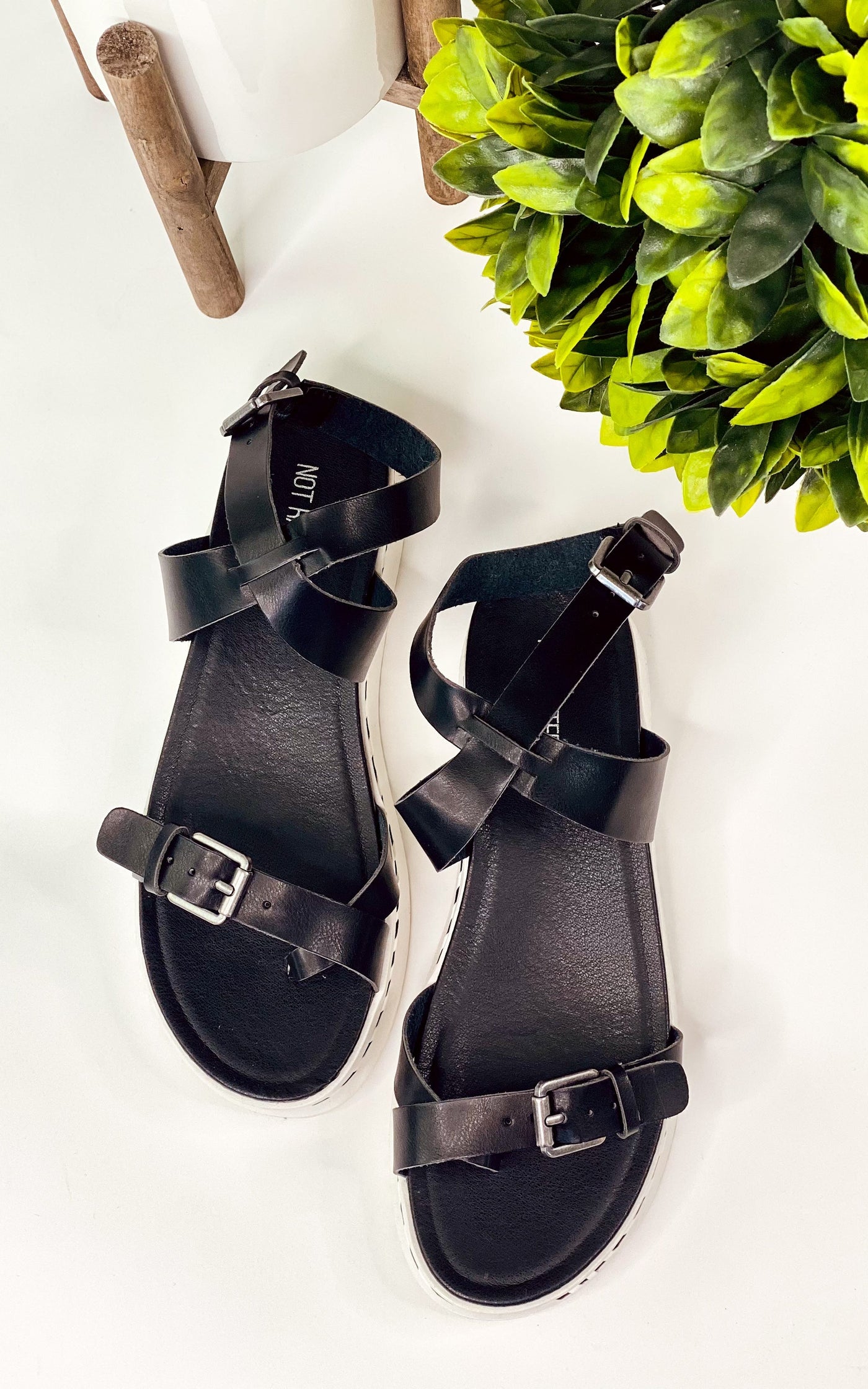 Enna Sandal in Black