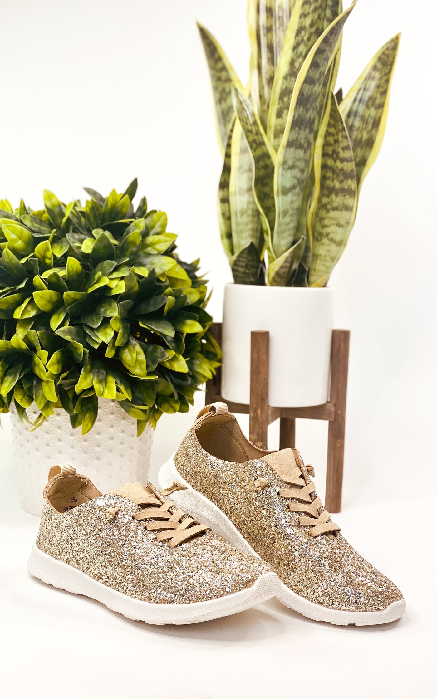 Mayo Glitter Sneaker in Gold