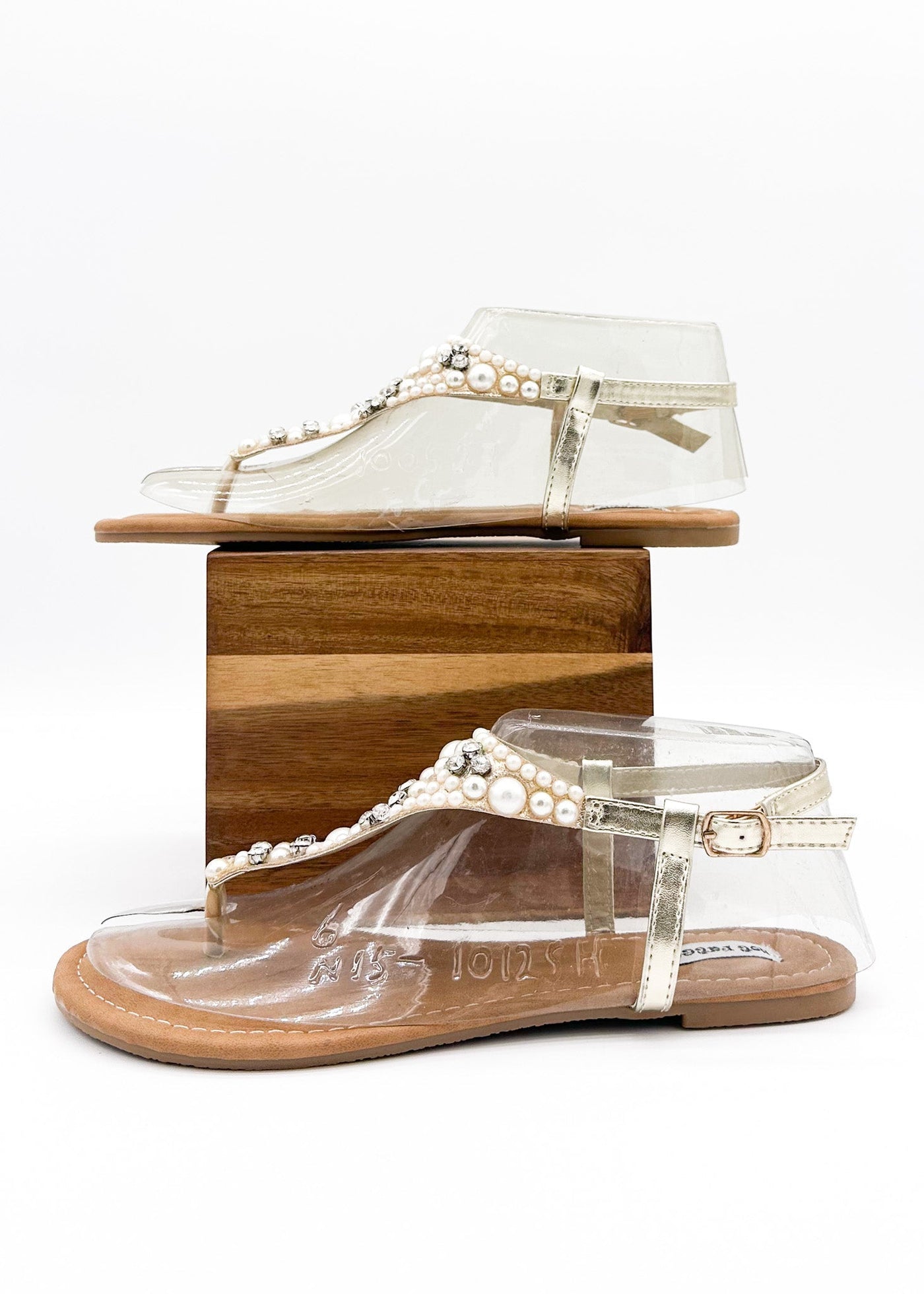 Panpora Sandals in Gold