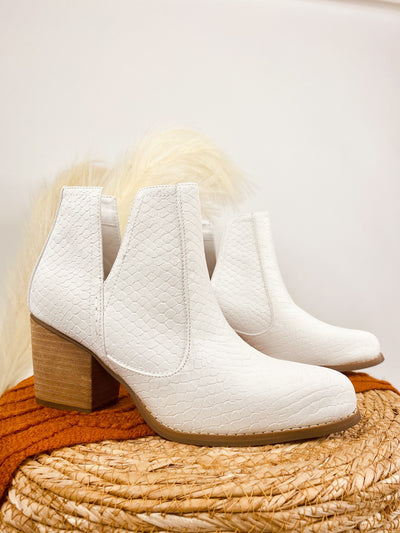 Tarim Booties in White